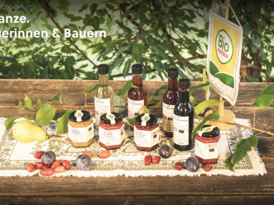 Bio-Lebensmittel am Tisch