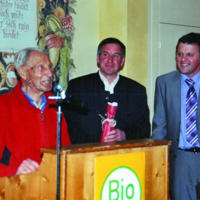 Verleihung der Goldenen BIO AUSTRIA Nadel an Martin Ganitzer bei der Vollversammlung 2006