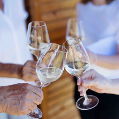 © Slow Food Österreich/ Butter & Salt Weingläser mit Getränk