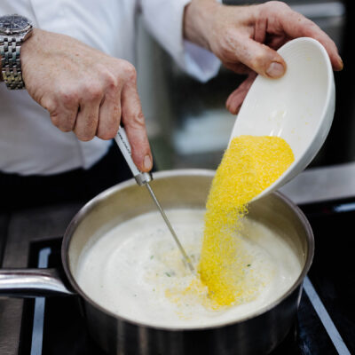 © Slowfood/Mara Hohla
Polenta wird gekocht