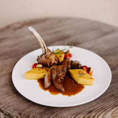 © Slowfood/Mara Hohla
Teller mit Lammgericht