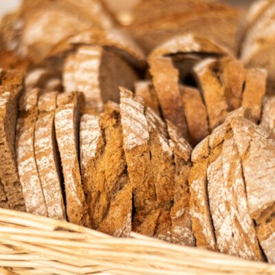 © BIO AUSTRIA/Michael Schimanek Bauernbrot im Brotkorb