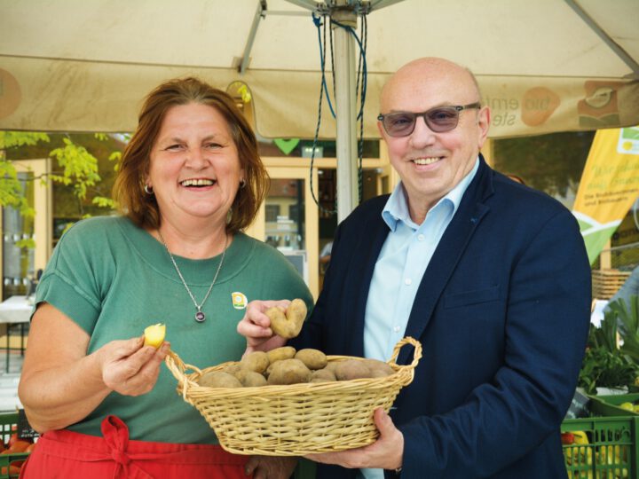 Biobäuerin beim Bio-Kartoffelfest Graz