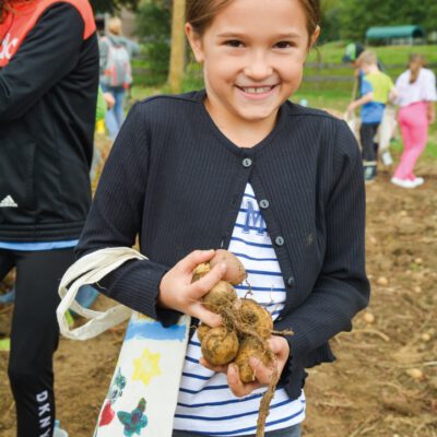 © Bio Ernte Steiermark Kind bei Bio-Kartoffelfest Graz