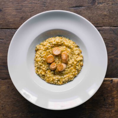 © Slow Food Österreich/ Butter & Salt Teller mit Safran-Pilz-Risotto