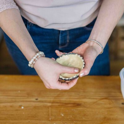 © Slow Food Österreich/ Butter & Salt Tartellete Backform mit Teig