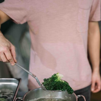 © Slow Food Österreich/ Butter & Salt Gemüse auf Schöpflöffel