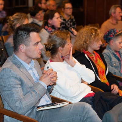 Filmvorführung und Podiumsdiskussion “Zeit für Utopien”